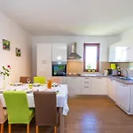 4 Bedroom Amazing In Benkovac