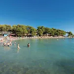 Σπίτι διακοπών 4 Bedroom Amazing In *