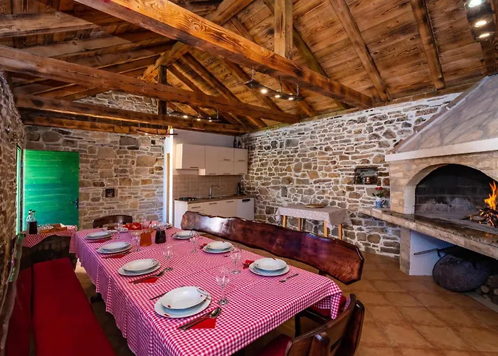 4 Bedroom Amazing In *