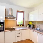 4 Bedroom Amazing In Σπίτι διακοπών