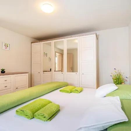 Beautiful In With Kitchen Holiday home Benkovac