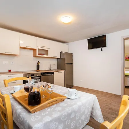 Prázdninový dům 4 Bedroom Amazing In