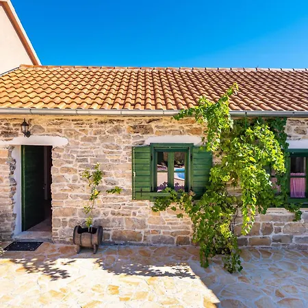 Holiday home Beautiful In With Kitchen Benkovac