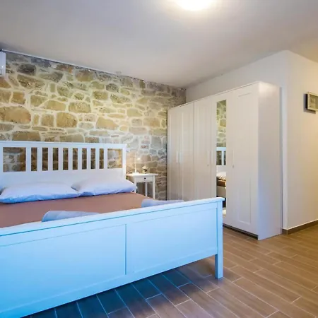 4 Bedroom Amazing In Prázdninový dům *