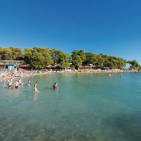 Prázdninový dům 4 Bedroom Amazing In *